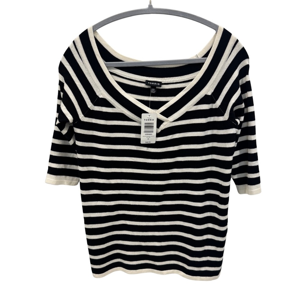 Torrid Black White V-Neck Striped Raglan Size M/L Sleeve Nautical Casual Career